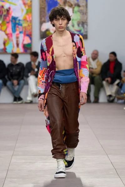 Look 14